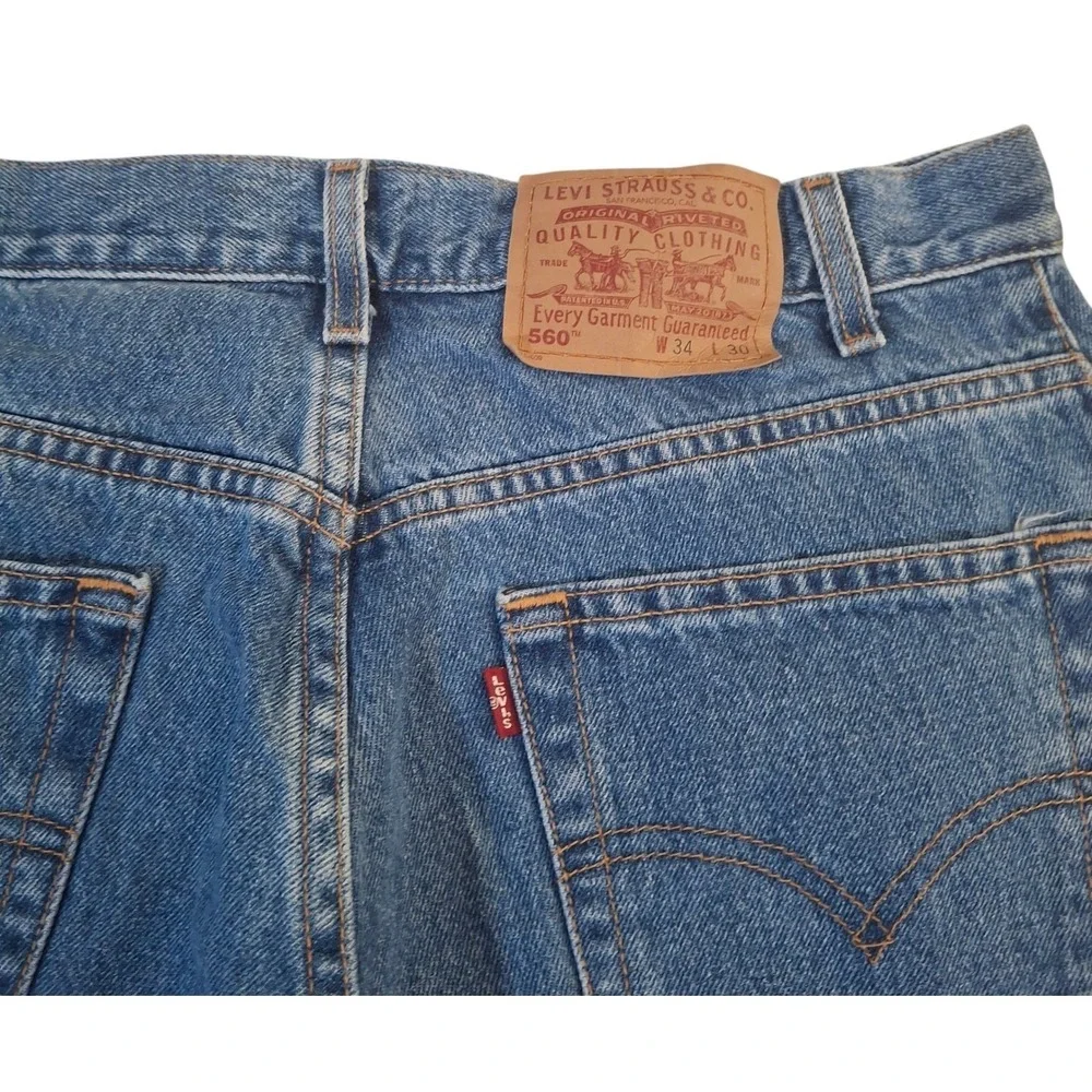 Vintage Levis 560 Loose Fit Tapered Leg Jeans Men's 34x30* Blue Denim Y2K